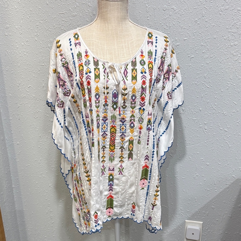 Vintage White Embroidered Tie-Front Boho Tunic with Multicolor Accents